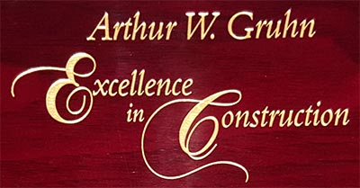 ARTHUR W. GRUHN PRESENTS MANAFORT THE 2009 EXCELLENCE IN CONSTRUCTION AWARD